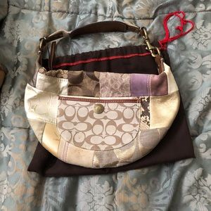 Authentic Coach shoulder purse. Used 4 times.